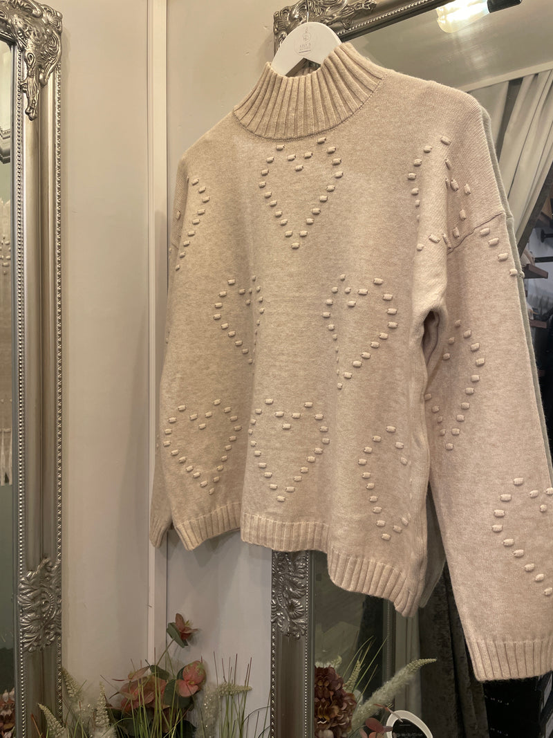 TEXTURED HEART JUMPER