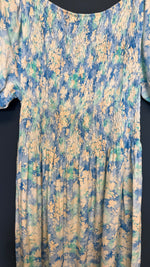GOOSE ISLAND - SHIRRED FLORAL BLUE MIDAXI DRESS
